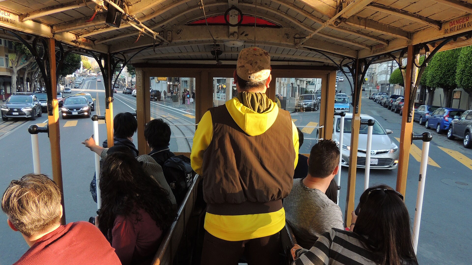 San Francisco s'enorgueillit de posséder le dernier système de tramway à traction par câble à commande manuelle dans le monde.