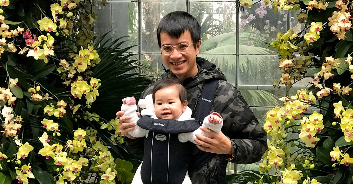 A father and son enjoy the colourful foliage at the U.S. Botanic Garden. Photo by Lauren Kafka