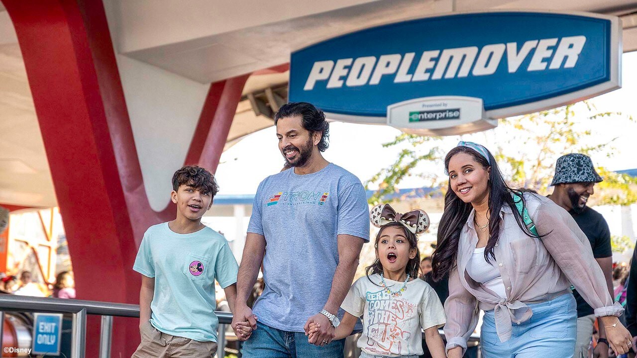 Transport collect if Tomorrowland Transit Authority PeopleMover