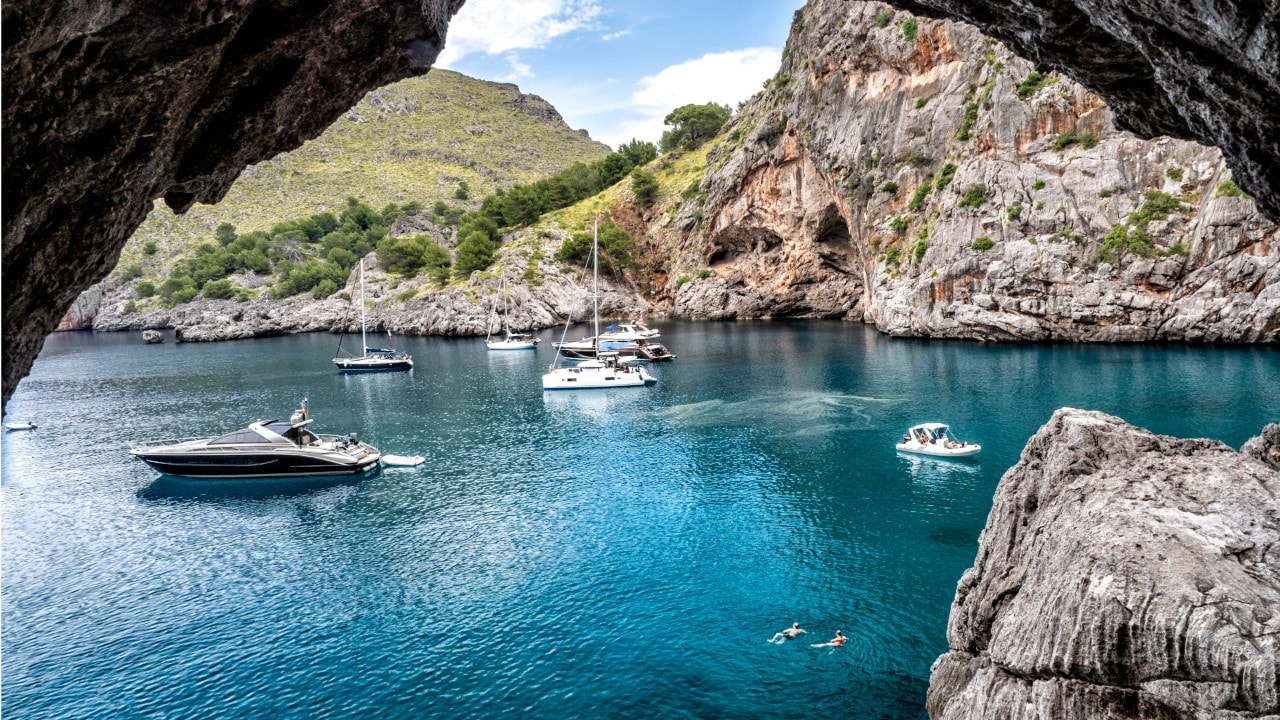 Bateaux et yachts à Cala SA Calobra, l’île de Mallorca